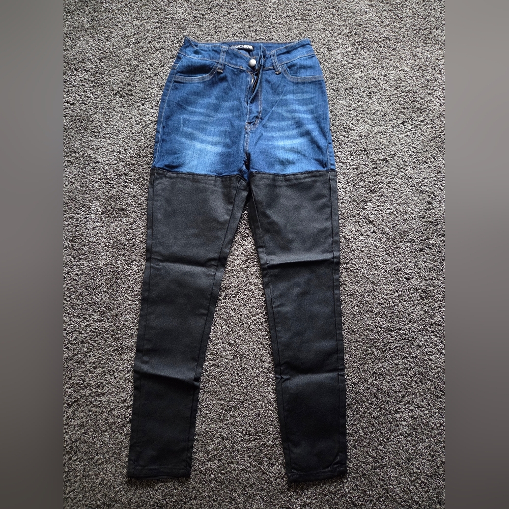 Fashion Nova High Rise Black and Blue Jeans - Picture 3 of 7